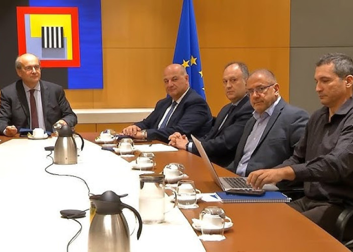 Συνάντηση Χατζηδάκη – Τσιάρα με εκπροσώπους κτηνοτρόφων Κρήτης