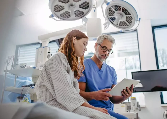 Μπορώ να έχω τον γιατρό μου εάν έχω ασφαλιστήριο υγείας; Δείτε τις περιπτώσεις