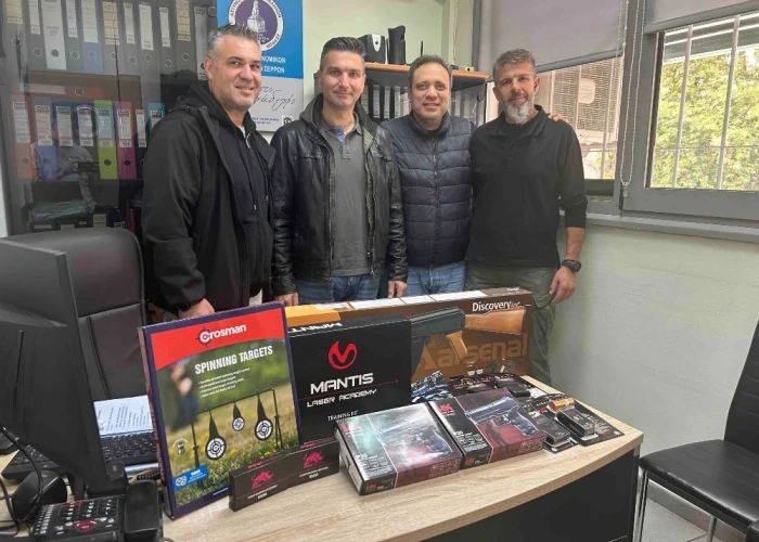 Δωρεά ηλεκτρονικού συστήματος ξηράς προπόνησης «Dry Fire» στη Διεύθυνση Αστυνομίας Σερρών