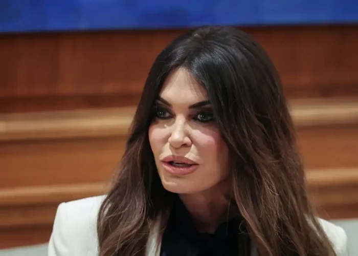 Κίμπερλι Γκιλφόιλ: Η Ελλάδα αναδεικνύεται σε δυναμικό κέντρο για την ενέργεια, την τεχνολογία και την καινοτομία – Η νέα ανάρτηση της Αμερικανίδας πρέσβη