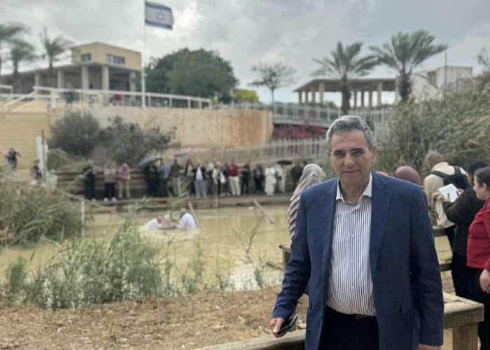 O Θεόφιλος Λεονταρίδης στους Αγίους Τόπους