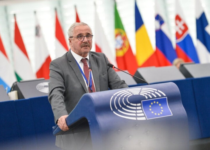 Γιάννης  Μανιάτης- Πώς τα 7,5 δις Ευρώ των υποσχέσεων του κ. Μητσοτάκη για τη Δυτική Μακεδονία έγιναν μόλις 1,96 δις