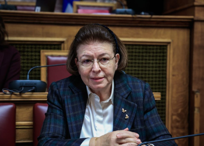 Λίνα Μενδώνη Η κυβέρνηση Μητσοτάκη εργάζεται για την επανένωση των Γλυπτών του Παρθενώνα