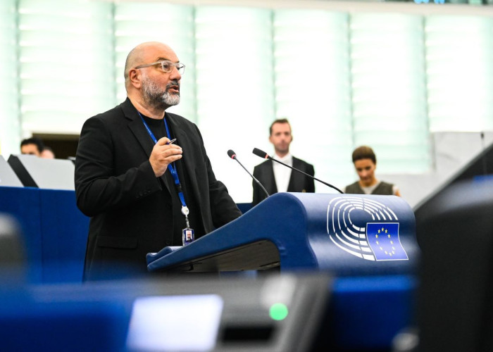 Ο Σάκης Αρναούτογλου ζητά από την Κομισιόν ενημέρωση για τη φέτα και τον εμβολιασμό των αιγοπροβάτων