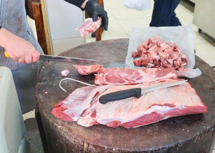 Προσπάθεια κάνουν οι κρεοπώλες του Νομού Σερρών να συγκρατήσουν τις τιμές του κρέατος