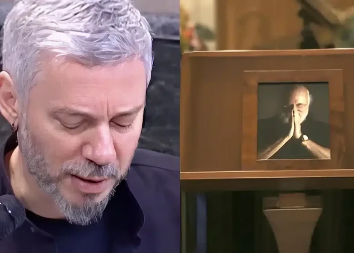 Διονύσης Σαββόπουλος: Συγκλόνισε με τον επικήδειο λόγο του ο Αλκίνοος Ιωαννίδης – «Ένας συντηρητικός με καρδιά επαναστάτη»