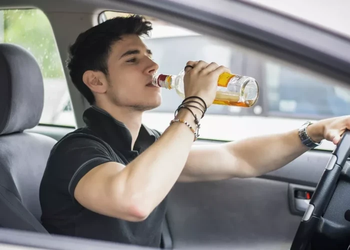 Τι θα συμβεί αν κόψουμε απότομα το αλκοόλ; Ένας γιατρός προειδοποιεί για τους κινδύνους