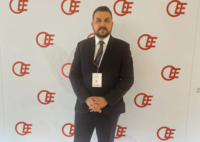 Για να προστατεύψει τη φήμη, την τιμή και την οικογένειά του στη δικαιοσύνη θα προσφύγει ο Νίκος Ατζιαμής