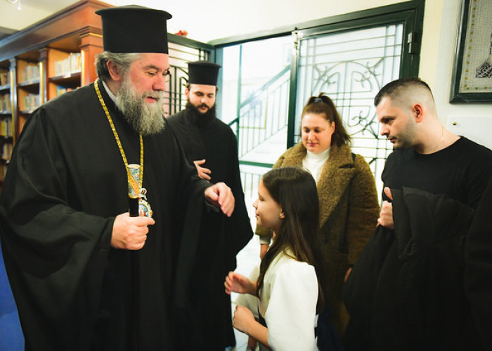 Σερρών Θεολόγος προς τους νέους: «Χωρίς την πίστη στον Χριστό ο άνθρωπος φτωχαίνει, θαμπώνει, διολισθαίνει»