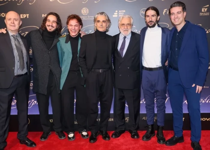 Ο Σμαραγδής απαντά πρώτη φορά στους επικριτές του για τον Καποδίστρια: «Νιώθω πόνο, είναι πόλεμος»