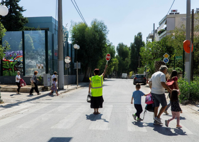 Ενημερωτική δράση για την εκπαίδευση των σχολικών τροχονόμων στο Δήμο Σερρών