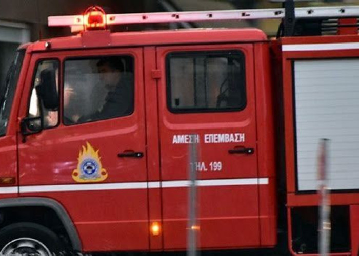 Καίγεται ΙΧ στη λεωφόρο Κηφισίας