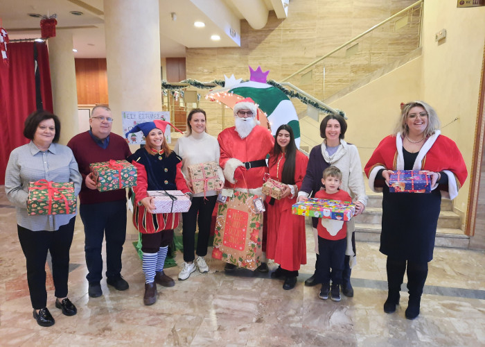 Δήμος Σερρών: Συγκινητική ανταπόκριση των Σερραίων στη δράση «Γίνε Άη Βασίλης για ένα παιδί»