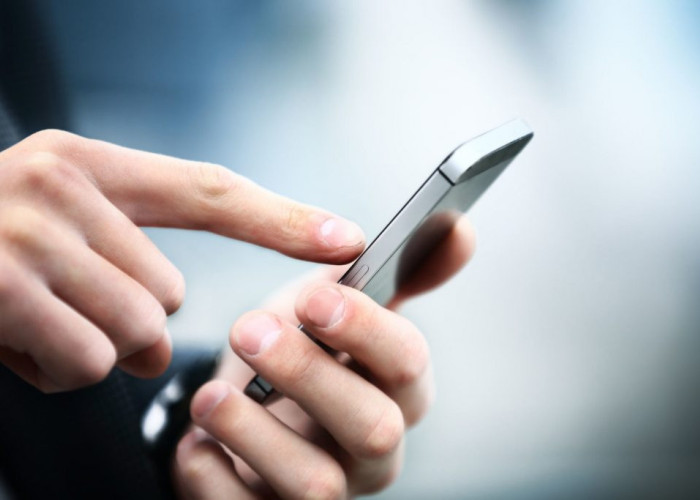 Χαρτζιλίκι μέσω IRIS: Τι πρέπει να κάνουν γονείς και παιδιά για να γλιτώσουν φόρους