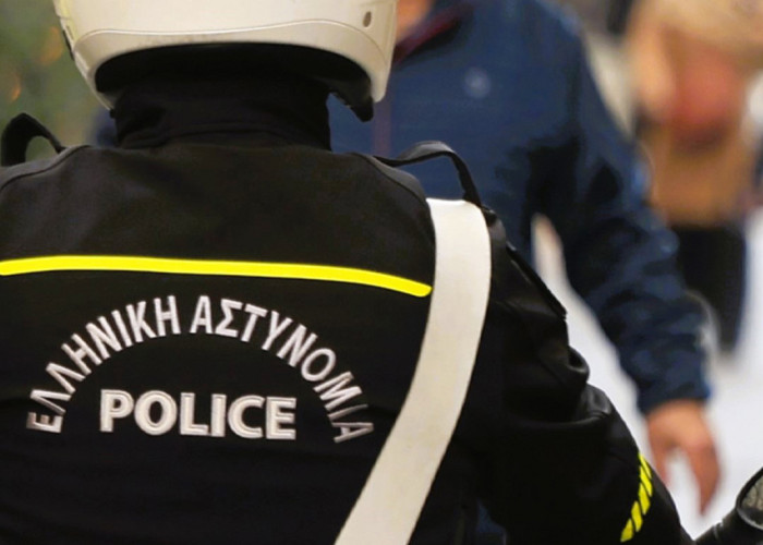 Εύβοια: Αστυνομικός συνελήφθη για ενδοικογενειακή βία κατά της συζύγου του
