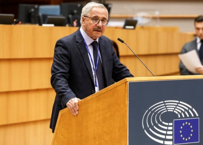 Γιάννης Μανιάτης- Επιτέλους δώστε ένα τέλος στα παραπλανητικά μηνύματα sms προς Έλληνες και Ευρωπαίους πολίτες