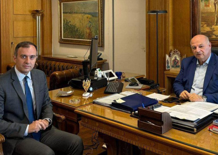 Συνάντηση Χατζηβασιλείου - Τσιάρα για τους αγρότες των Σερρών