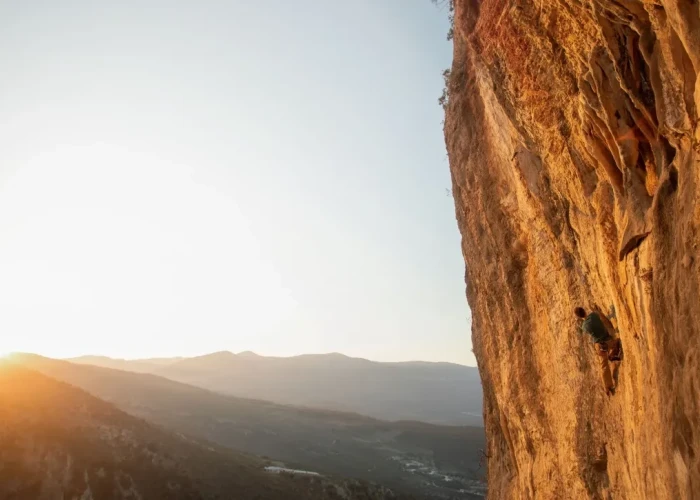 Νεκρός 60χρονος αναρριχητής στην Κάλυμνο: Έπεσε από ύψος δέκα μέτρων