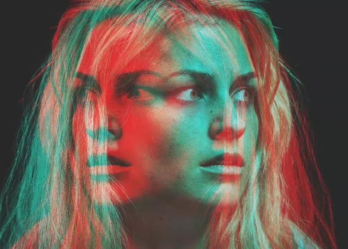 Δύο συμπτώματα σχιζοφρένειας που «γεννά» το ταραγμένο μυαλό