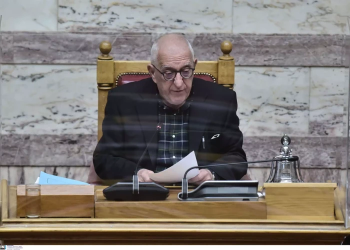 Ο Νικήτας Κακλαμάνης «αποχαιρετά» τον σπουδαίο καλλιτέχνη Γιώργο Μαρίνο