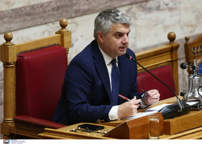 Ο Οδυσσέας Κωνσταντινόπουλος αποφάσισε να παραιτηθεί από βουλευτής- Επιστρέφει την έδρα στο ΠΑΣΟΚ