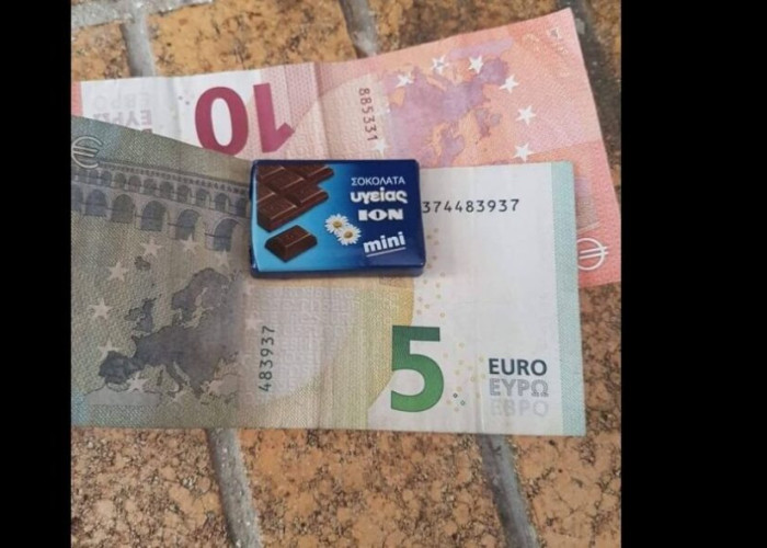 Παππούς προσέφερε σε ντελιβερά το πιο γλυκό φιλοδώρημα και συγκίνησε όλο το ελληνικό internet