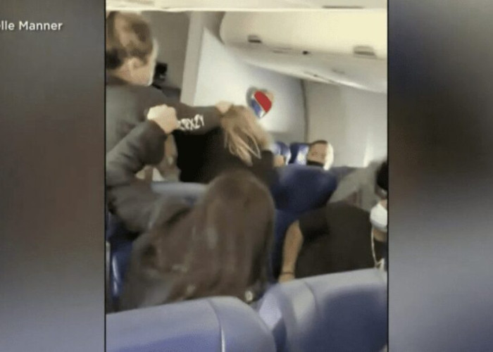 Αυξάνονται οι επιθέσεις επιβατών σε αεροσυνοδούς με αφορμή τη χρήση μάσκας στα αεροπλάνα!