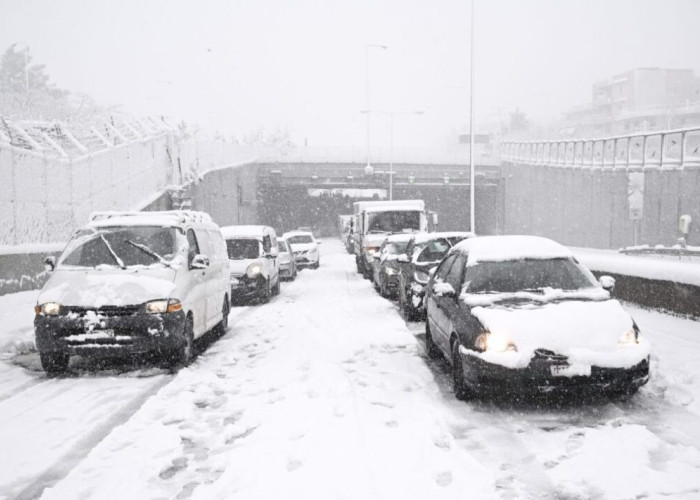 Κώστας Παρίσης: ΠΟΙΟΣ ΠΕΡΙΜΕΝΕΙΣ ΝΑ ΣΕ ΣΩΣΕΙ αν δεν έχεις κάνει τα .. στοιχειώδη;