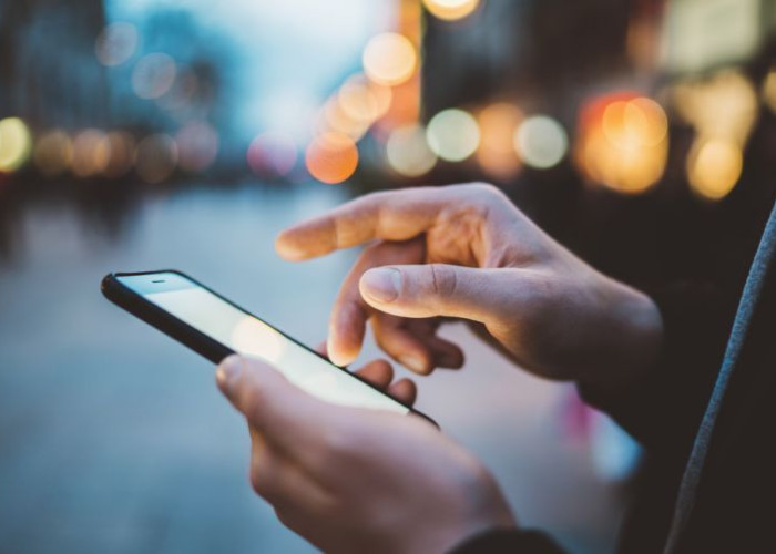 Γιώργος Βεζυργιαννίδης:  Ελλαδιστάν το βασίλειο της καρτοκινητής τηλεφωνίας