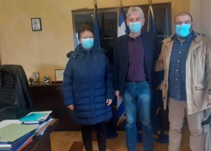 Κλιμάκιο του ΚΚΕ, επισκέφθηκε το Δημαρχείο Ηράκλειας: Ζητά την απεμπλοκή της χώρας μας από τον Πόλεμο