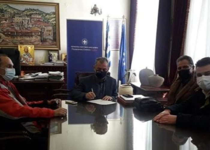 Υπεγράφη σύμβαση για την εκτέλεση του έργου: Αποκατάσταση του τεχνικού στην είσοδο του οικισμού Αγίας Ελένης