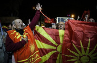 ΟΙ ΠΟΛΙΤΕΣ ΤΩΝ ΣΚΟΠΙΩΝ ΕΔΩΣΑΝ ΧΑΣΤΟΥΚΙΑ ΣΕ ΟΣΟΥΣ ΕΠΙΧΕΙΡΗΣΑΝ ΝΑ ΑΠΟΦΑΣΙΣΟΥΝ ΓΙΑ ΑΥΤΟΥΣ!