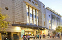 Στο Δημοτικό Θέατρο «Αστέρια», την Κυριακή η παράσταση  Ο Άνθρωπος Ανεμιστήρας ή Πώς να Ντύσετε έναν Ελέφαντα