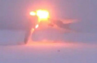 ΑΕΡΟΠΛΑΝΟ ΚΟΒΕΤΑΙ ΣΤΑ 2 ΕΝΩ ΕΠΙΧΕΙΡΕΙ ΠΡΟΣΓΕΙΩΣΗ ΜΕΣΑ ΣΤΗ ΧΙΟΝΟΘΥΕΛΛΑ!