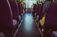 Λιποθύμησε οδηγός σχολικού, πάτησε το φρένο ο μαθητής