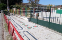 ΚΑΡΔΙΤΣΑ:O ΕΞΥΠΝΟΣ ΤΡΟΠΟΣ ΠΟΥ ΒΡΗΚΕ ΓΙΑ ΝΑ ΠΗΓΑΙΝΟΥΝ ΤΑ ΠΑΙΔΙΑ ΣΤΟ ΣΧΟΛΕΙΟ ΜΕ ΑΣΦΑΛΕΙΑ!