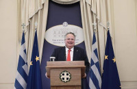 Ο ΚΟΤΖΙΑΣ ΠΡΟΑΝΗΓΓΕΙΛΕ ΤΗΝ ΕΠΕΚΤΑΣΗ ΤΗΣ ΑΙΓΙΑΛΙΤΙΔΑΣ ΖΩΝΗΣ – ΑΝΤΙΔΡΑΣΕΙΣ ΑΠΟ ΤΗΝ ΠΛΕΥΡΑ ΤΗΣ ΑΝΤΙΠΟΛΙΤΕΥΣΗΣ!