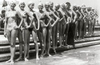 Οι σταρ του παλιού ελληνικού κινηματογράφου με μαγιό, φινέτσα και στυλ