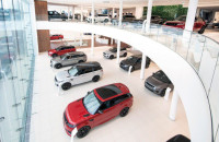 Τι φταίει που τα αυτοκίνητα γίνονται πιο ακριβά;