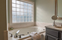 Έτσι θα καθαρίσετε το μπάνιο σας, χωρίς να τρίβετε για ώρες