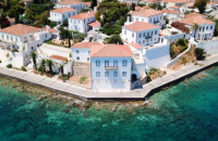 Τριήμερο Αγίου Πνεύματος: Αυτά είναι τα 19 νησιά που θα γεμίσουν από κόσμο