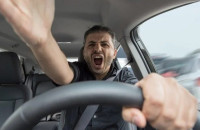 Χειρότεροι οδηγοί σε ολόκληρη την Ευρώπη οι Έλληνες, αγενείς, δεν αφήνουν αποστάσεις και αφαιρούνται
