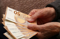 ΟΙ ΠΛΑΣΜΑΤΙΚΕΣ ΑΥΞΗΣΕΙΣ ΤΩΝ ΣΥΝΤΑΞΕΩΝ… Γράφει ο Γιώργος Βεζυργιαννίδης