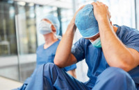 Νεκρός νοσηλευτής σε ώρα δουλειάς στο Νοσοκομείο ΑΧΕΠΑ!