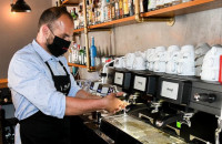 Από την Ένωση Εστιατόρων Σερρών: Αίτημα παράτασης ατελούς χρήσης κοινόχρηστων χώρων για ολόκληρο το έτος 2023