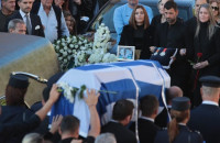 Στην Νεάπολη Θεσσαλονίκης η κηδεία του Αλέξανδρου Νικολαίδη: Περήφανοι που η Μακεδονία μας βγάζει ακόμη Αλέξανδρους…