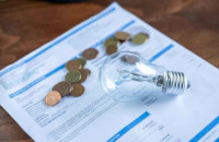 Πέφτει καθημερινά η μέση τιμή του ηλεκτρικού ρεύματος!