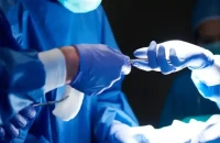 «Πετούν λάσπη»: Ο γιατρός απαντά για τους θανάτους των 15 παιδιών – Άγνωστος ο αποστολέας της καταγγελίας