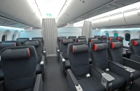 Παραπονέθηκαν ότι οι θέσεις τους μύριζαν εμετό και τους κατέβασαν από το αεροπλάνο