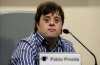 Ο πρώτος πτυχιούχος Πανεπιστημίου με σύνδρομο Down, μιλάει για την «καθυστερημένη» κοινωνία